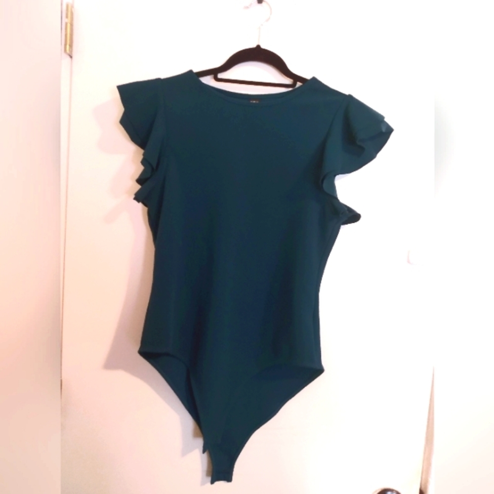 Women's Dark Green Shein Ruffle Short Sleeve Bodysuit Size Large